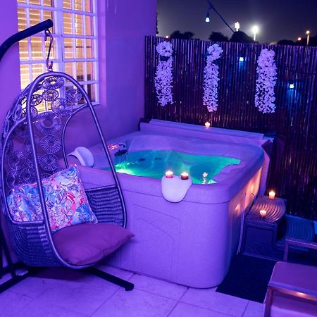 Apartamento Private Jacuzzi Oasis With Mountain Views And Free Parking Ponce Exterior foto